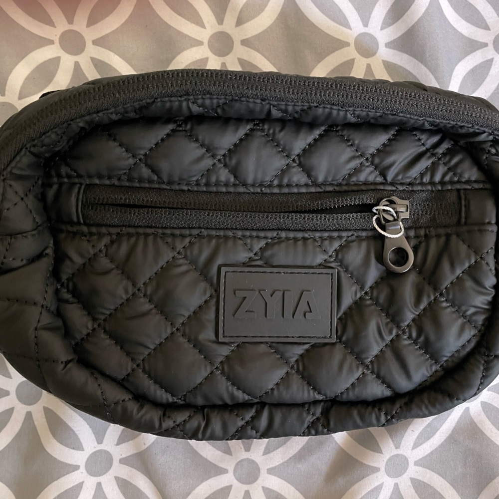 Zyia black crossbody